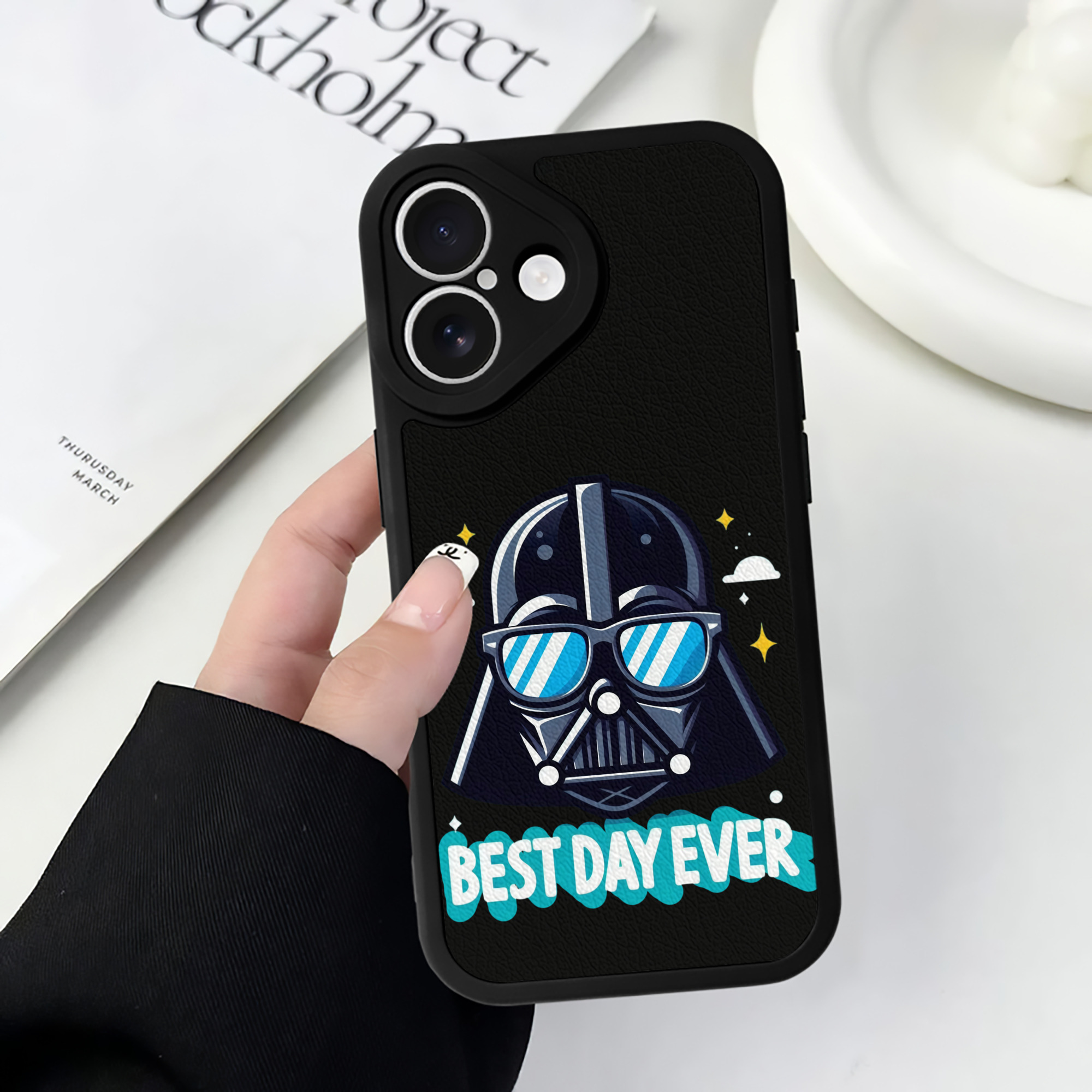 （画像用） スター・ウォーズ Star Wars 【iPhone 16シリーズ対応】シリコンスマホケース（レザー調） 材質：シリコン